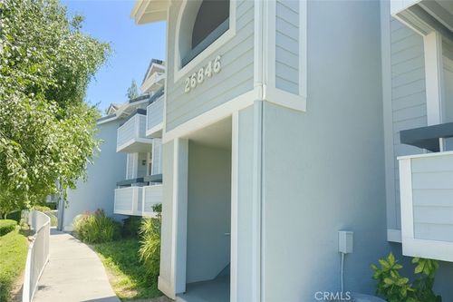unit-212-26846 Claudette St, Canyon Country, CA, 91351-5220 | Card Image