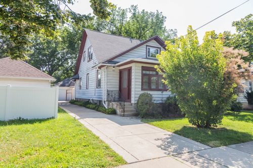 523 Liberty St, Elgin, IL, 60120-3936 | Card Image