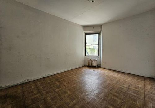 2-c-21-15 33rd St, Astoria, NY, 11105-2330 | Card Image