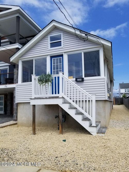 234 4th Ave, Manasquan, NJ, 08736-3308 | Card Image