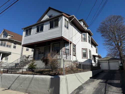28-30 Quincy St, Medford, MA, 02155-5205 | Card Image