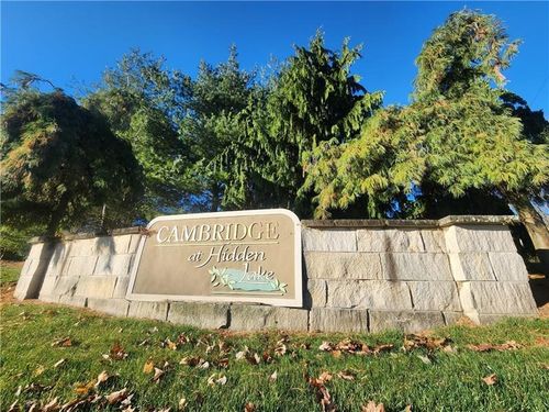 52 Cambridge St, New Castle, PA, 16105 | Card Image