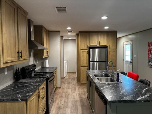 1106 Pontiac Dr, Manning, SC, 29102-6740 | Card Image