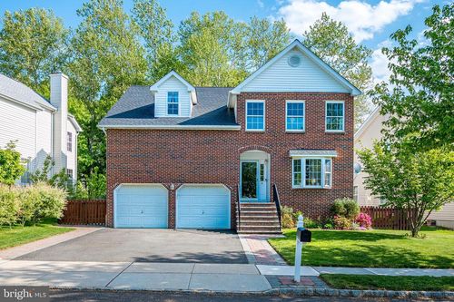 4 Marchesi Dr, LAWRENCE TOWNSHIP, NJ, 08648-1306 | Card Image