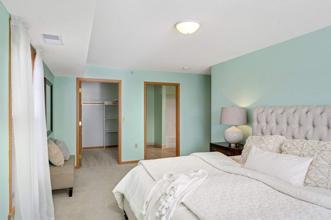 Bedroom with walk-in closet and ensuite | Image 10