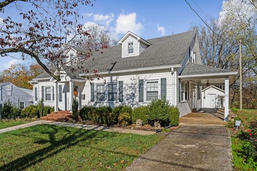 408 W Main St, Smithville, TN, 37166-1216 | Card Image