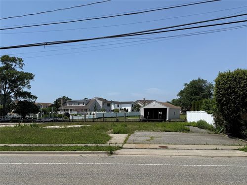 66 Alhambra Rd, Massapequa, NY, 11758-6605 | Card Image