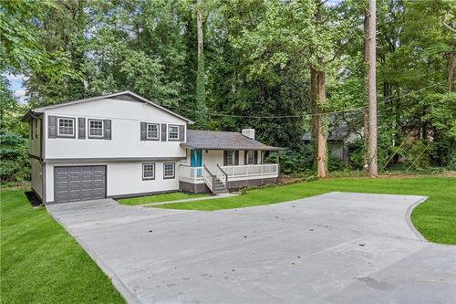 353 Old Rosser Rd, Stone Mountain, GA, 30087-2637 | Card Image