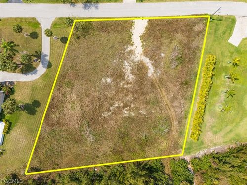 7324 Lake Dr, FORT MYERS, FL, 33908-4167 | Card Image