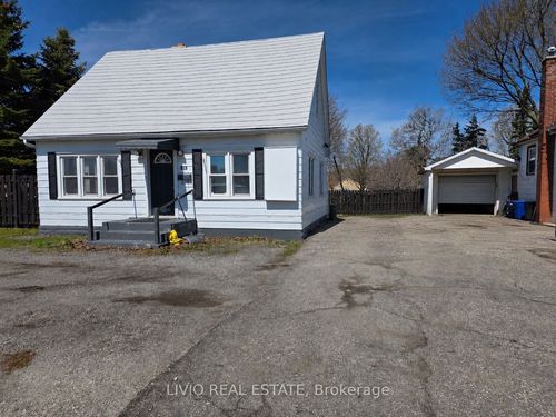 323 Queen St E, Acton, ON, L7J1R1 | Card Image