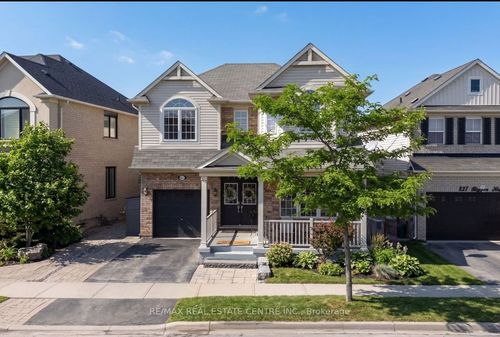 823 Biggar Hts, Milton, ON, L9T0G7 | Card Image