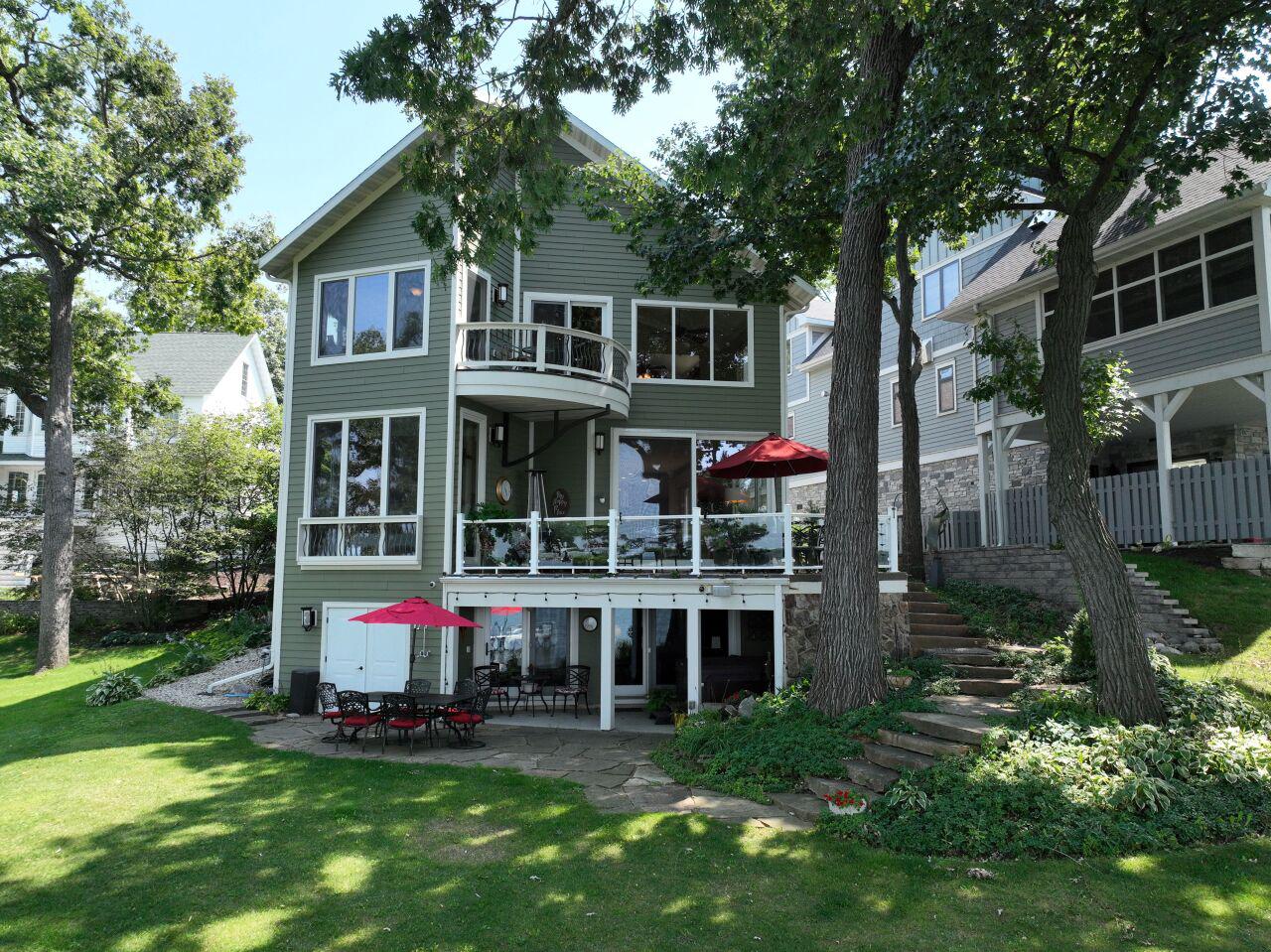 Shore Dr, Delavan, WI 53115