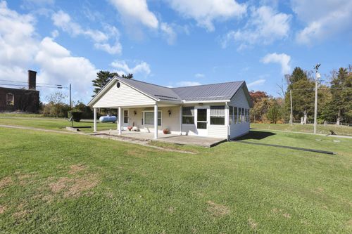 5631 Marietta Rd Se, New Lexington, OH, 43764-9738 | Card Image