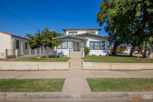 1910 Baker St, Bakersfield, CA, 93305-3741 | Card Image