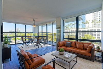 423 - 600 Ne 36th St, Condo with 1 bedrooms, 2 bathrooms and null parking in Miami FL | Image 3