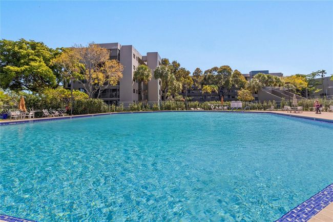 APT-504 - 1100 Colony Point Cir, Condo with 2 bedrooms, 2 bathrooms and null parking in Pembroke Pines FL | Image 33