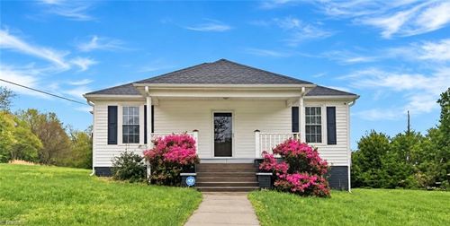 728 Osborne St, Eden, NC, 27288-2461 | Card Image