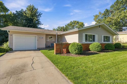 410 Harmony Dr, North Aurora, IL, 60542-1565 | Card Image