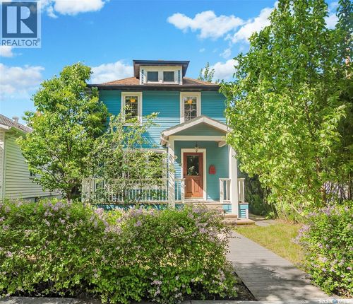 725 11th St E, Saskatoon, SK, S7N0G4 | Card Image