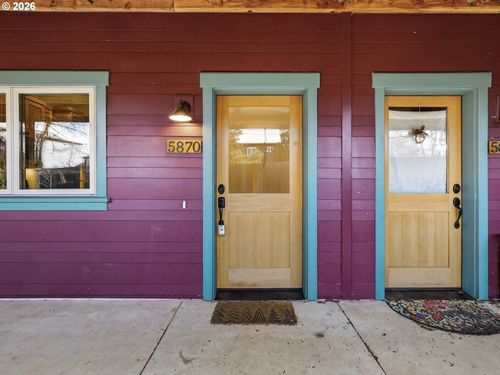 9-5870 Ne Mason St, Portland, OR, 97218 | Card Image