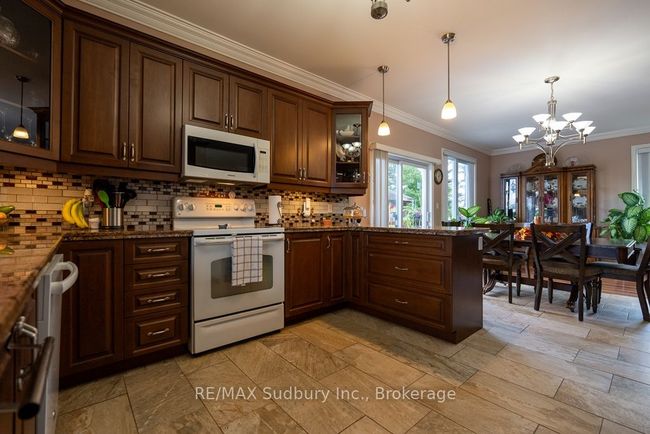 2950 Radar Rd, House other with 4 bedrooms, 3 bathrooms and 20 parking in Garson ON | Image 11