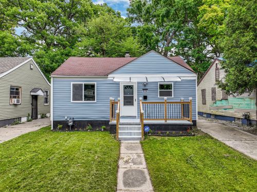 19766 Biltmore St, Detroit, MI, 48235-2447 | Card Image