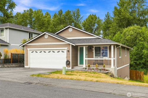 1220 N 12th Pl, Mount Vernon, WA, 98273-6206 | Card Image