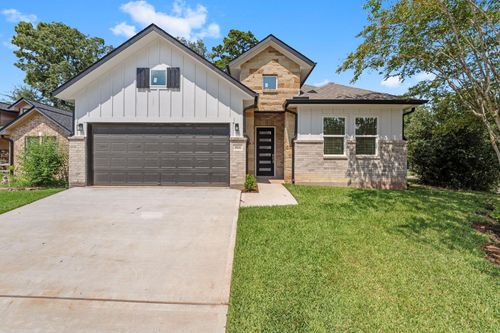 3531 White Oak Point Dr, Conroe, TX, 77304-4976 | Card Image