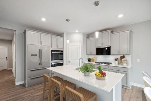 8397 Brumby Trl, Woodbury, MN, 55129-5749 | Card Image