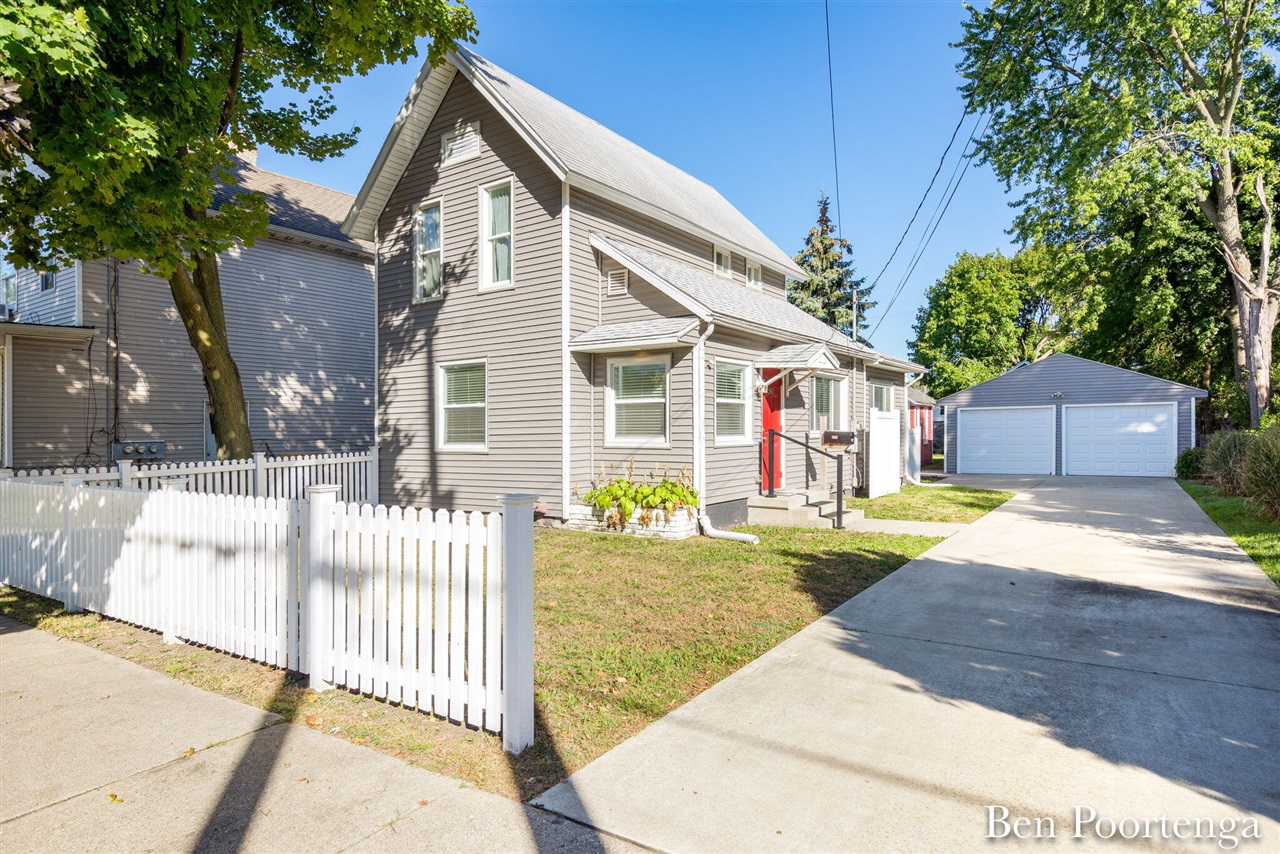 2nd St, Grand Rapids, MI 49504