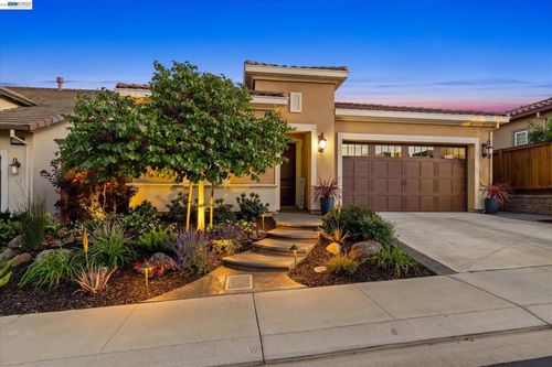 1720 Veneto Ln, Brentwood, CA, 94513 | Card Image