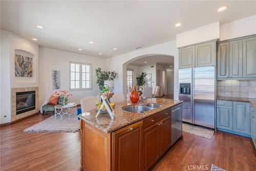 2417 Via Campesina, Palos Verdes Estates, CA, 90274-1319 | Card Image