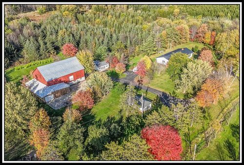 E8130 Flease Road, MUKWA, WI, 54961 | Card Image