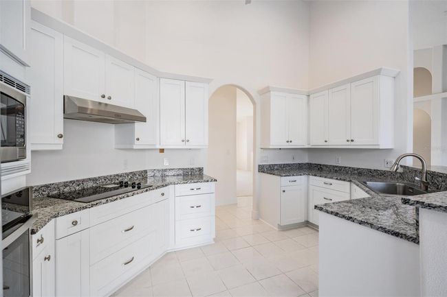2127 Lagoon Dr, House other with 3 bedrooms, 2 bathrooms and null parking in DUNEDIN FL | Image 5