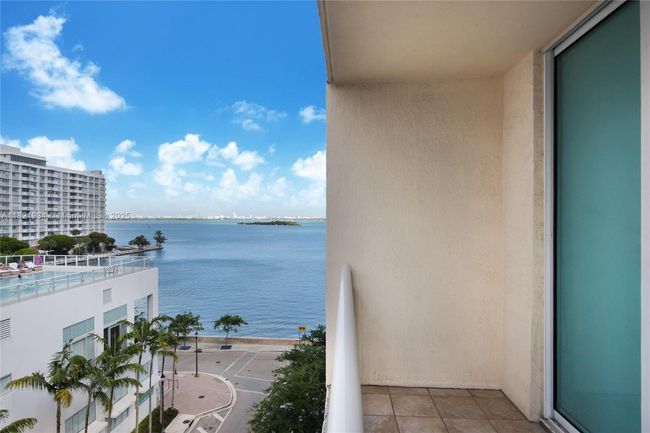 APT-626 - 2000 N Bayshore Dr, Condo with 1 bedrooms, 1 bathrooms and null parking in Miami FL | Image 12
