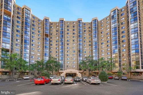 1008-5902 Mount Eagle Dr, ALEXANDRIA, VA, 22303-2519 | Card Image
