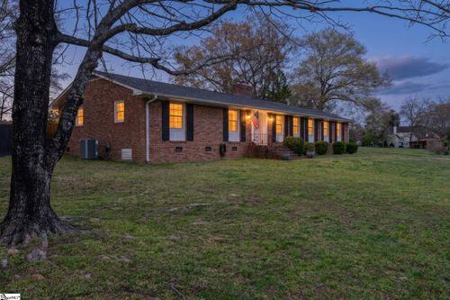 300 N Green St, williamston, SC, 29697-1012 | Card Image