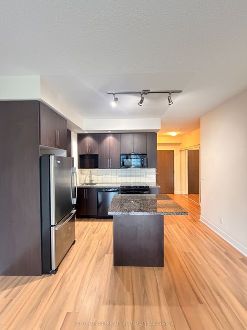 907-28 Linden St, Toronto, ON, M4Y0A4 | Card Image