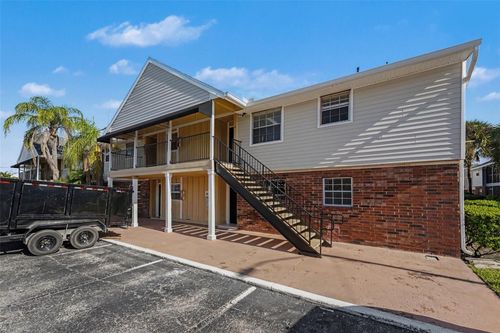 1205-200 Country Club Dr, LARGO, FL, 33771-2284 | Card Image