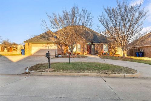 2108 Meadowview Dr, Duncan, OK, 73533-1374 | Card Image