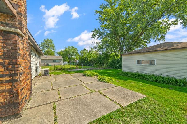 17433 Appletree Dr, House other with 3 bedrooms, 1 bathrooms and 6 parking in Hazel Crest IL | Image 22