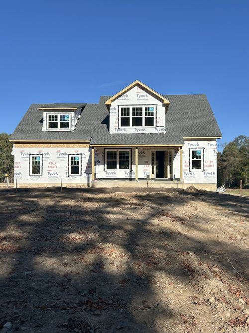 40 Holcomb St, Simsbury, CT, 06070-1110 | Card Image