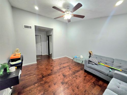 unit-2105-10555 Turtlewood Ct, Houston, TX, 77072-2730 | Card Image