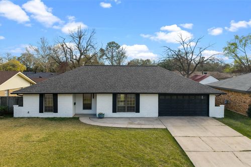 2426 Melrose Ave, Bossier City, LA, 71111-5930 | Card Image