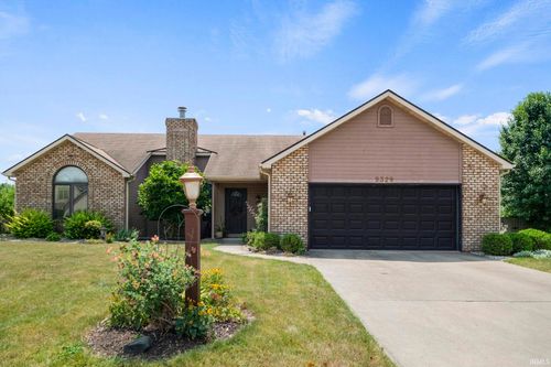 9329 White Shell Dr, Fort Wayne, IN, 46804-5908 | Card Image