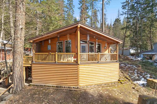 13907 N East Newman Lake Dr, Newman Lake, WA, 99025-8454 | Card Image