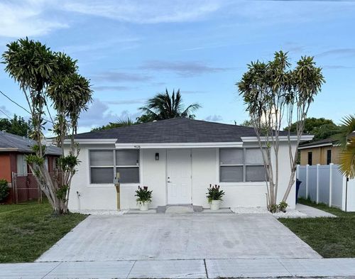 408 Nw 5th Ter, Hallandale Beach, FL, 33009-3215 | Card Image