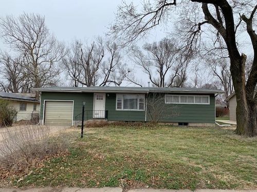 1004 S Plum St, Newton, KS, 67114-4642 | Card Image