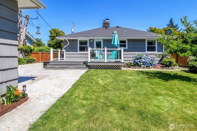 11729 Phinney Ave N, House other with 4 bedrooms, 2 bathrooms and 2 parking in Seattle WA | Image 25