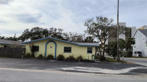 822 1st Street, INDIAN ROCKS BEACH, FL, 33785 | Card Image